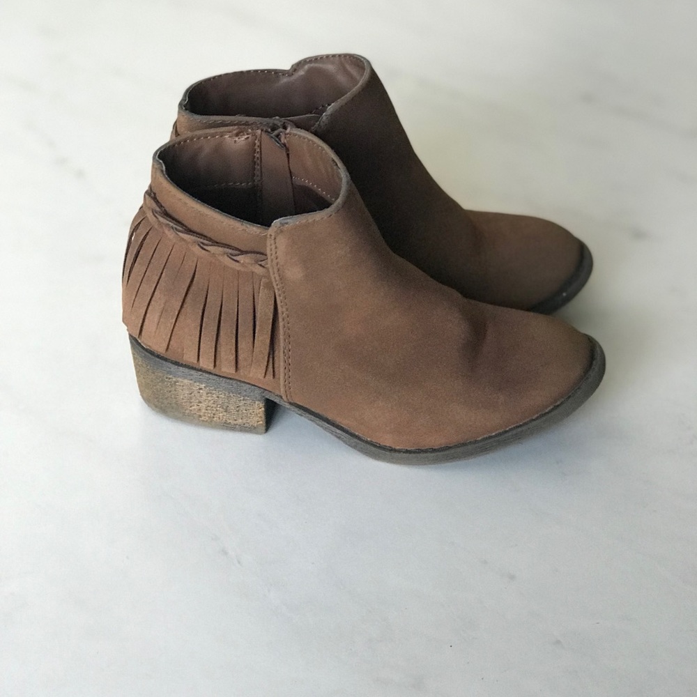 Girls Steve Madden Fringe Booties